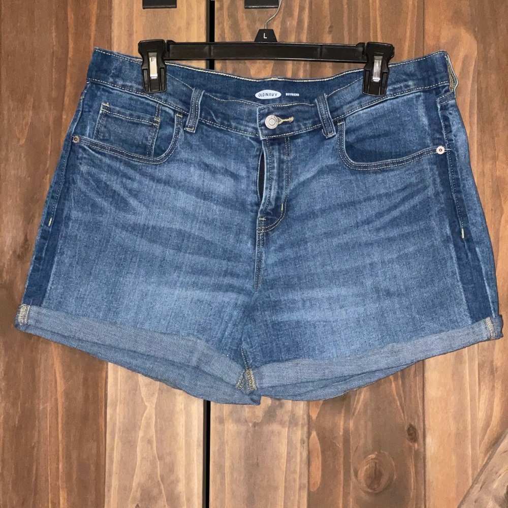 SOLD - Old Navy boyfriend jean shorts